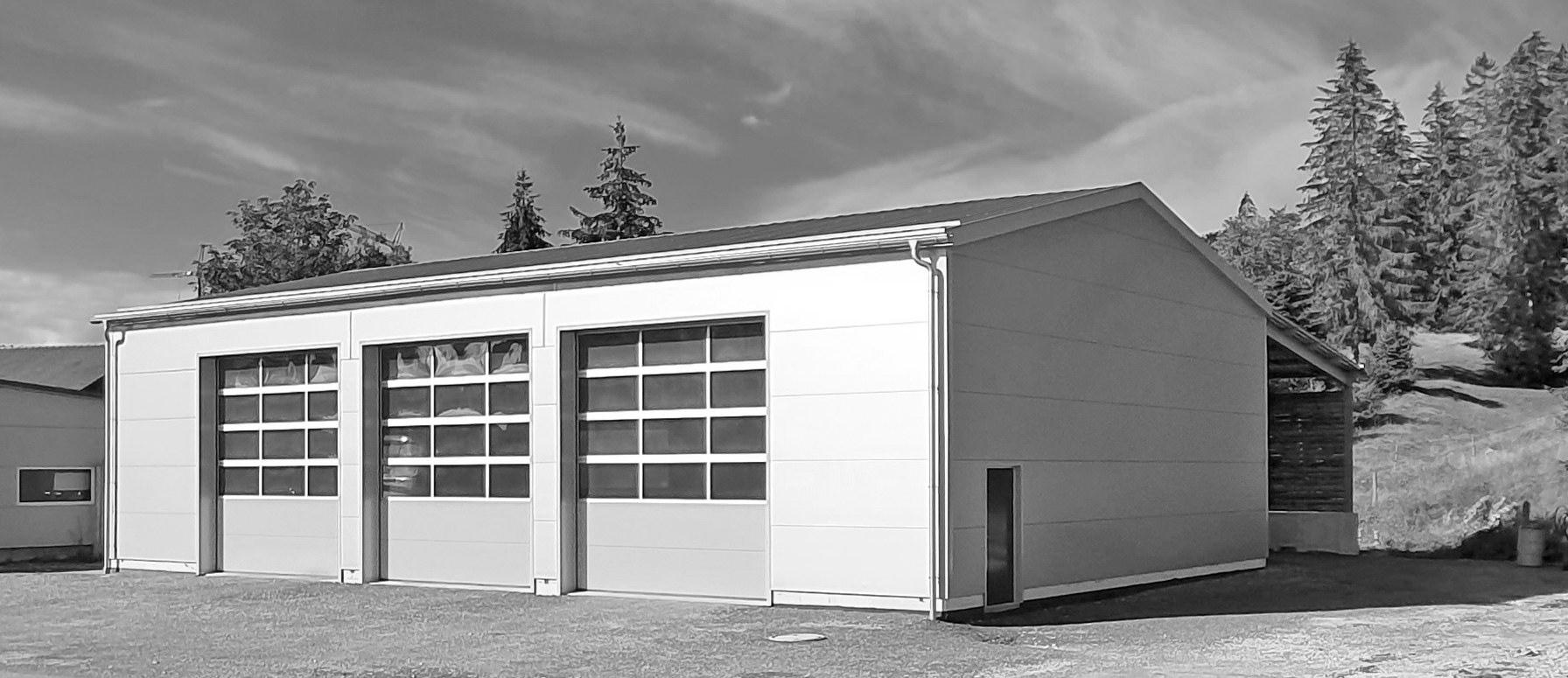 Hangar à camions à Les Emibois
